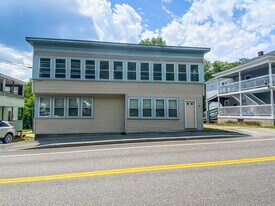 72 Mount Vernon Ave, Unit 1 in Augusta, ME - Building Photo