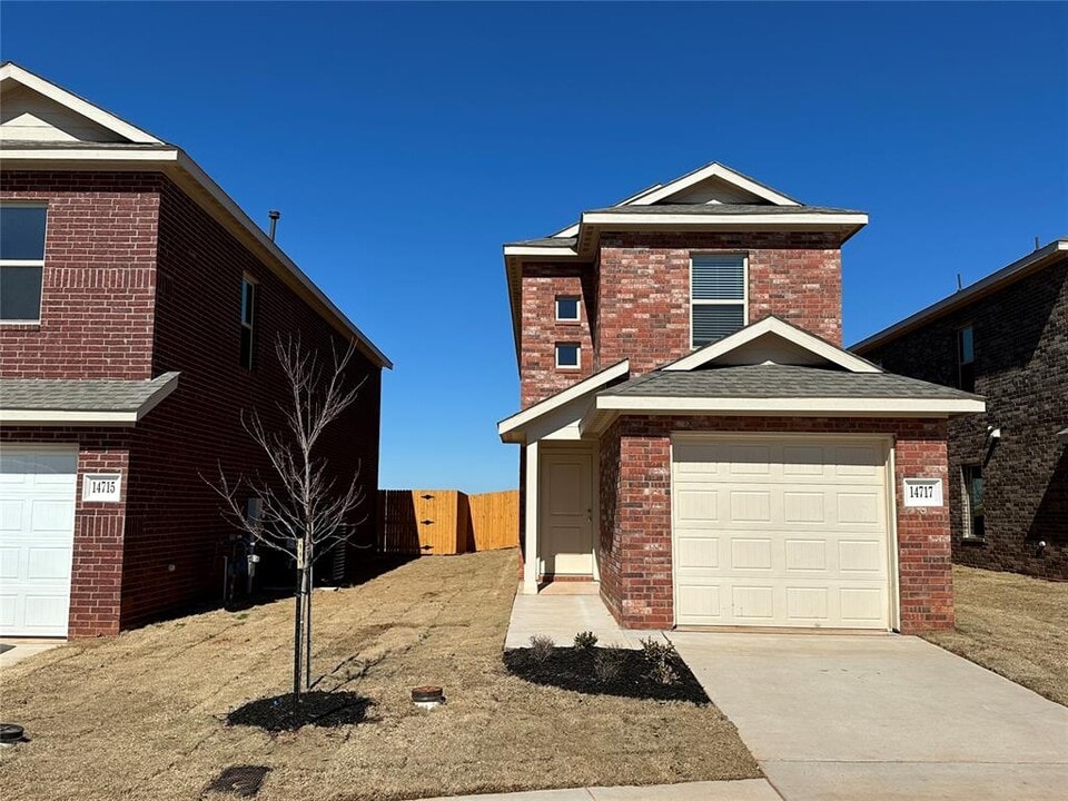 14717 Parkway Center Ave in Oklahoma City, OK - Building Photo