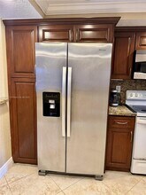 3100 W Rolling Hills Cir in Davie, FL - Building Photo - Building Photo