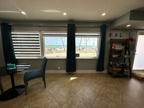 2205 N Surf Rd in Hollywood, FL - Building Photo - Building Photo