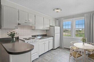 Washington Place in Methuen, MA - Foto de edificio - Building Photo