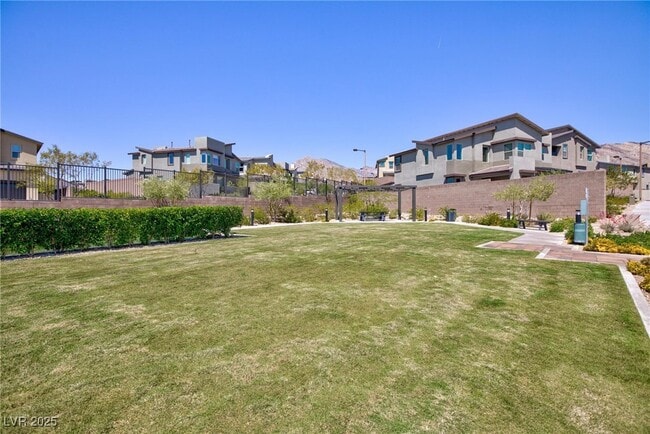 property at 836 Carlon Hls Ave
