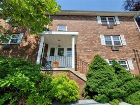 116 Sycamore St, Unit #21 in Somerville, MA - Building Photo