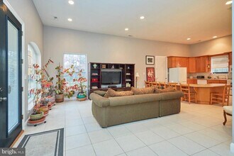 12815 Braddock Rd in Clifton, VA - Building Photo - Building Photo