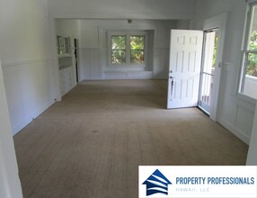1592 Kilauea Ave in Hilo, HI - Building Photo - Building Photo