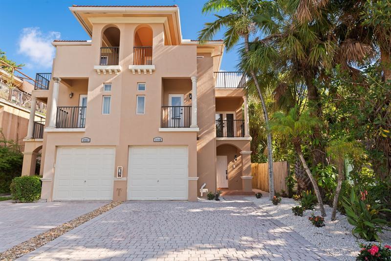 1719 SW 23rd St in Fort Lauderdale, FL - Building Photo