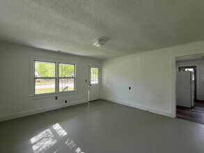 206 Richlands Ave in Jacksonville, NC - Building Photo - Building Photo