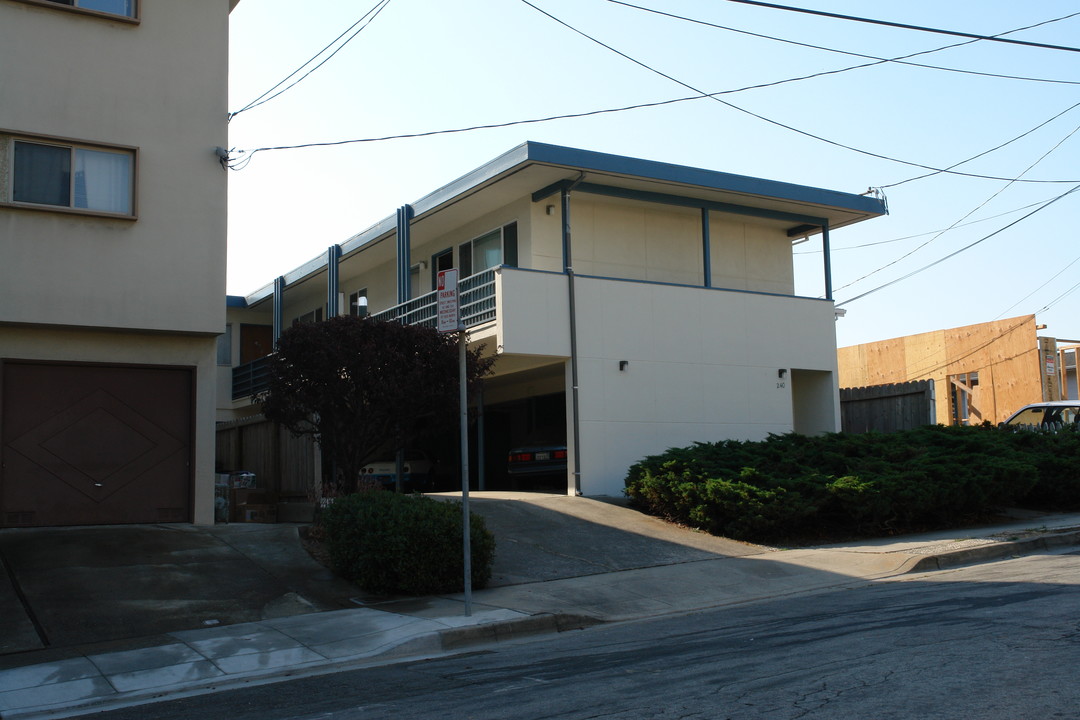 240 San Diego Ave in San Bruno, CA - Building Photo