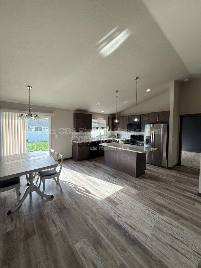 12905 N Bushel St in Rathdrum, ID - Building Photo - Building Photo