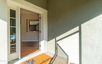 1325 Fairway Village Dr in Orange Park, FL - Building Photo - Building Photo