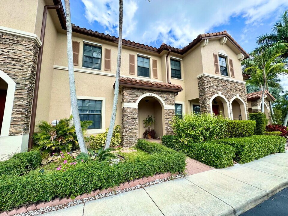 418 SE 32nd Ave in Homestead, FL - Building Photo