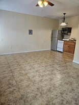 7102 Mohawk St in San Diego, CA - Building Photo