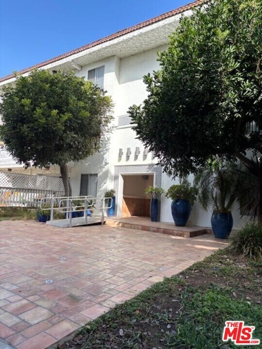 3111 4th St in Santa Monica, CA - Building Photo