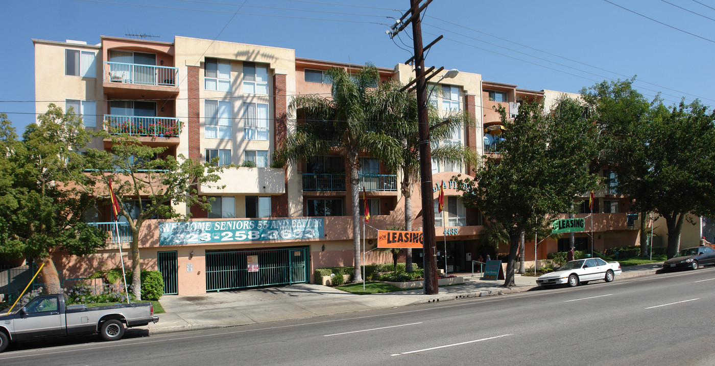 Villa Piedra in Los Angeles, CA - Building Photo