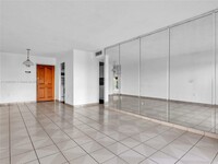 5201 NW 7th St in Miami, FL - Building Photo - Building Photo