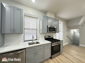 423 W Belden Ave, Unit M06B in Chicago, IL - Building Photo - Building Photo