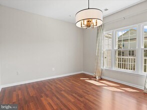 42282 Terrazzo Terrace in Aldie, VA - Building Photo - Building Photo
