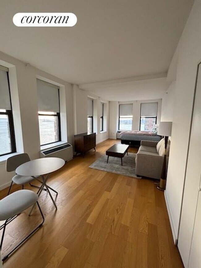 1 West St in New York, NY - Building Photo - Building Photo