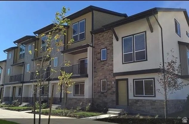 property at 14741 Nob Ln