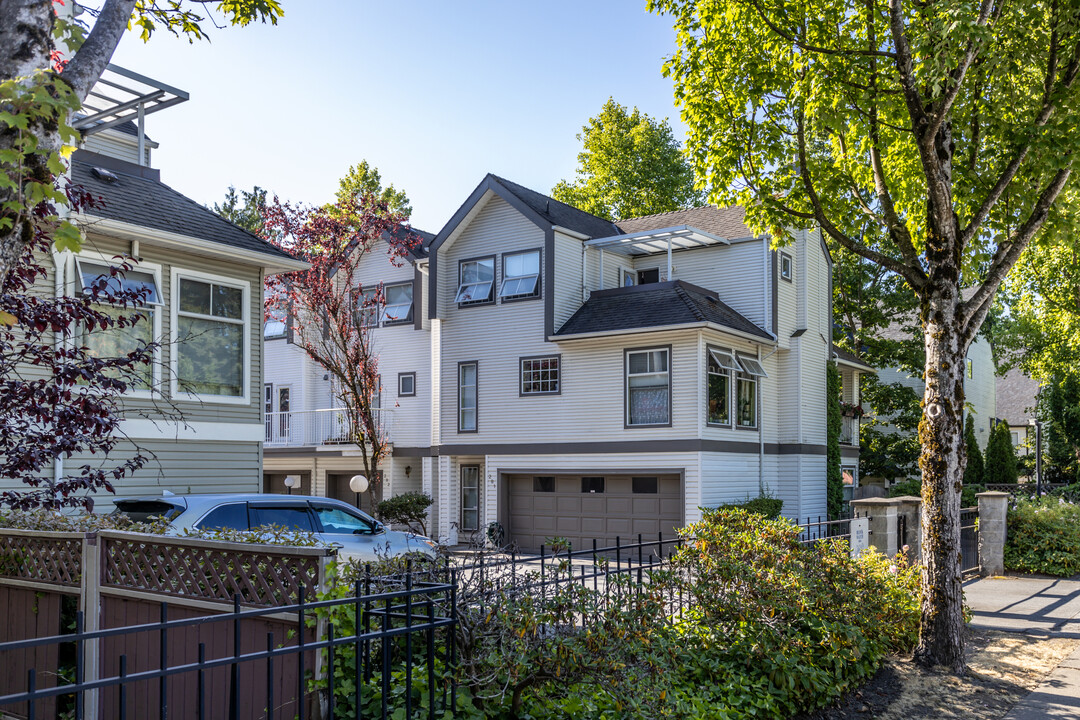 14188 103A Av in Surrey, BC - Building Photo