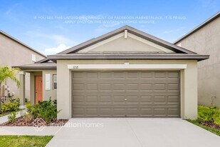 11218 Riley Pines Cir, Unit 193-108 in Gibsonton, FL - Building Photo