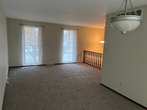 30 Old Orchard Ln in Monroe, OH - Building Photo - Building Photo