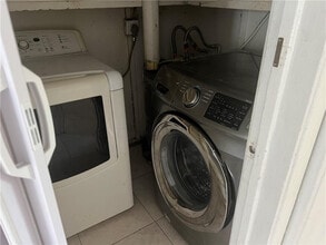 10 NW 19th St in Pompano Beach, FL - Building Photo - Building Photo