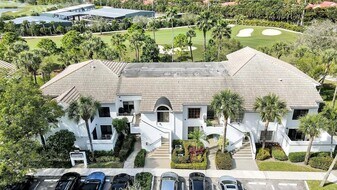 7449 Glendevon Ln in Delray Beach, FL - Building Photo