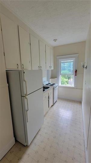 45 Updike St in North Kingstown, RI - Building Photo - Building Photo
