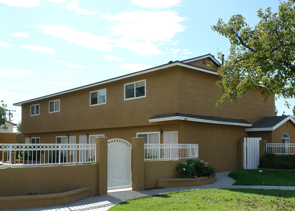 586 Penrose Dr in Corona, CA - Building Photo