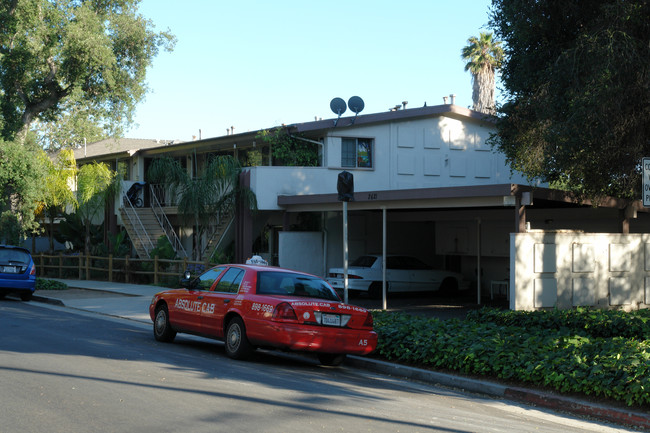 The Orella in Santa Barbara, CA - Building Photo - Building Photo