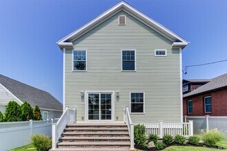 538 W Walnut St in Long Beach, NY - Building Photo - Building Photo