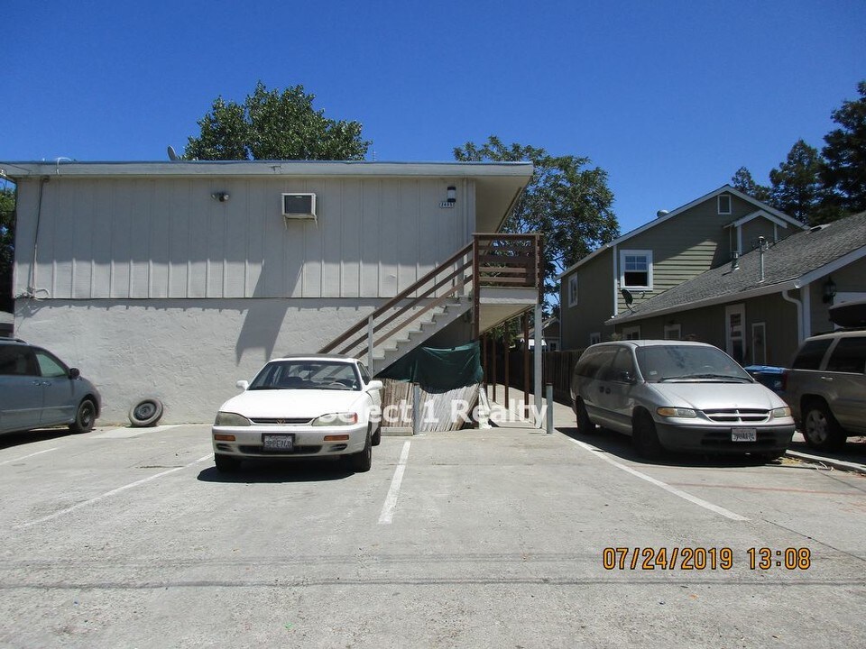 2405 Applegarth Ln in Antioch, CA - Building Photo