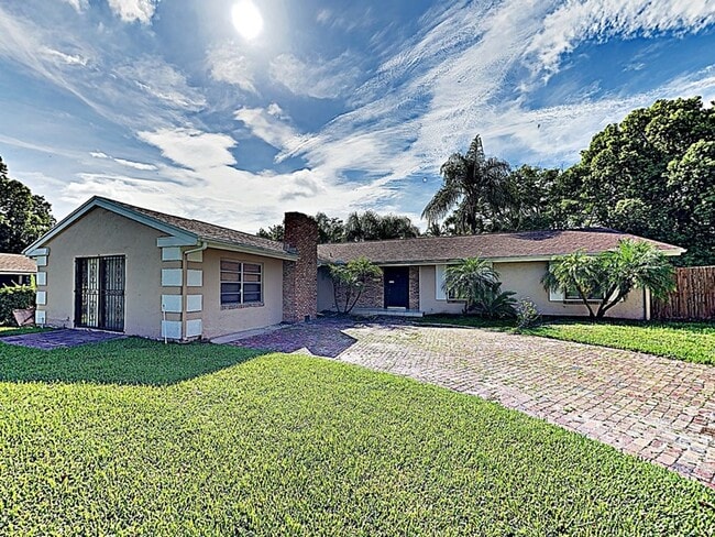 property at 2512 Sea Breeze Ct
