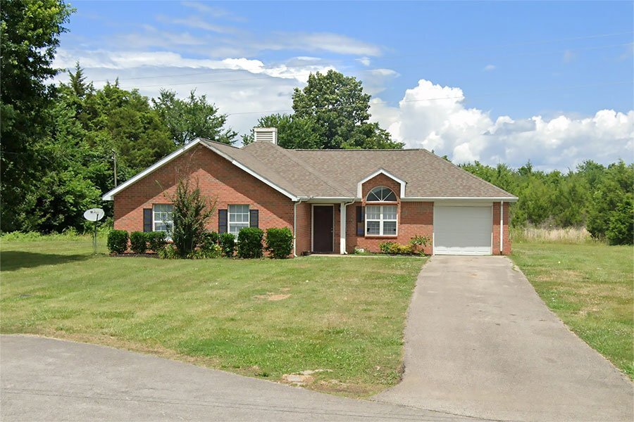 ACORN HILLS in Lewisburg, TN - Building Photo