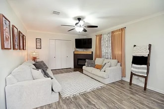 152 Bayou Vista Dr in Thibodaux, LA - Foto de edificio - Building Photo