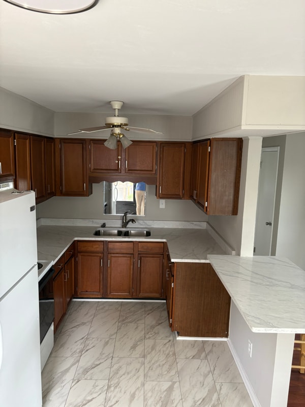 1423 E Ocean View Ave in Norfolk, VA - Building Photo - Building Photo