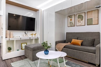 12607 Larchmere Blvd in Cleveland, OH - Building Photo - Building Photo