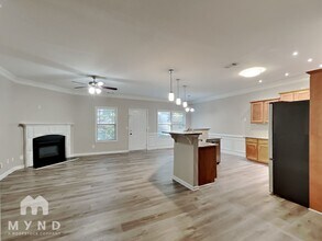 1620 Chattahoochee Ct in Atlanta, GA - Building Photo - Building Photo