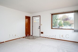8307 N Fowler Ave in Portland, OR - Building Photo - Building Photo