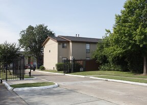 Twin Oaks Apartments