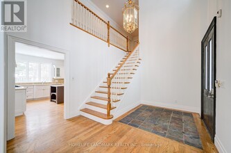 433 Cairncroft Rd in Oakville, ON - Building Photo - Building Photo