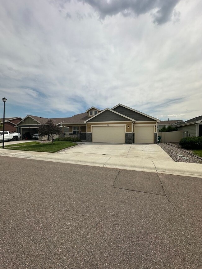 property at 730 N Country Trail