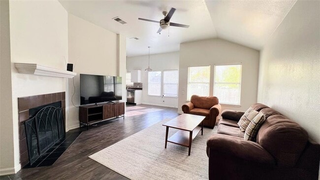 1519 Darley Arabian Dr in Pflugerville, TX - Building Photo - Building Photo