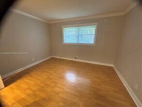 4871 NW 9th Dr in Plantation, FL - Building Photo - Building Photo