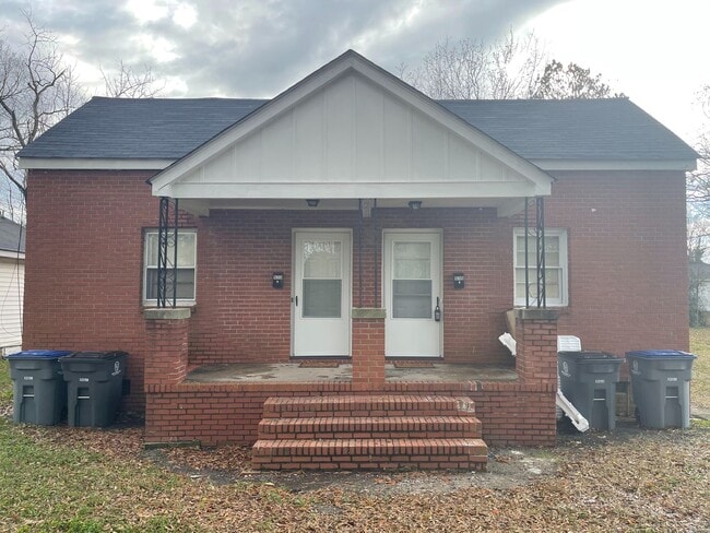 property at 513-515 Buick St