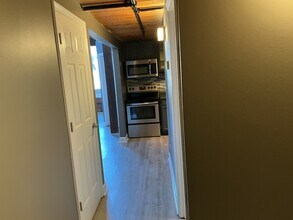 201 S Hoskins Rd in Charlotte, NC - Building Photo - Building Photo