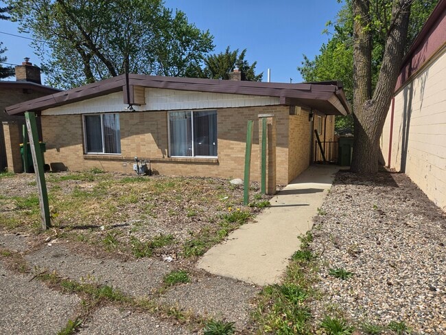 124 Lakeview Ave, Unit A Unit