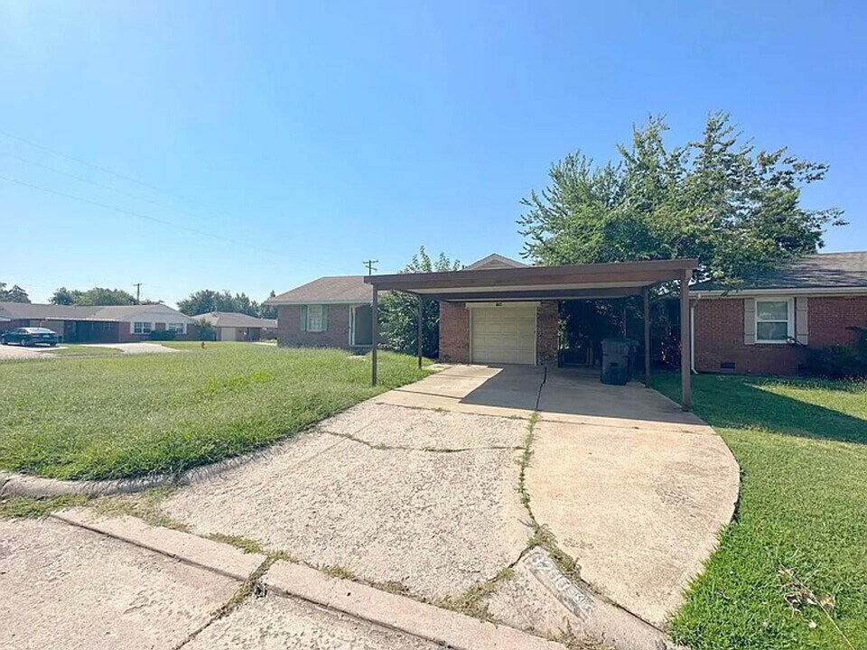 3200 NW 37th St in Oklahoma City, OK - Building Photo