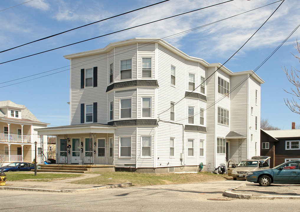 320 Massabesic St in Manchester, NH - Building Photo